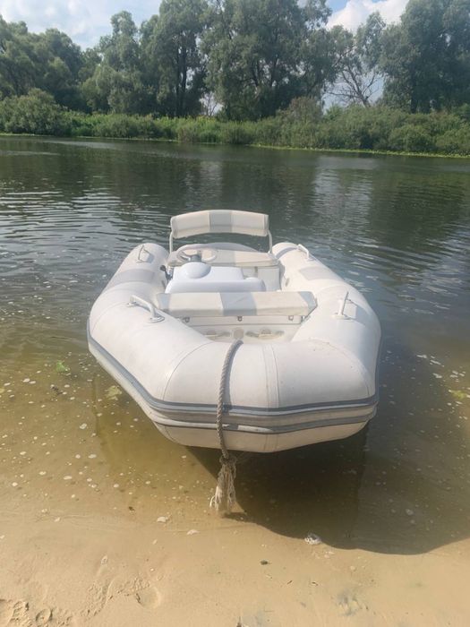 Лодка на водометі 102л.с. Zodiac ProJet 350