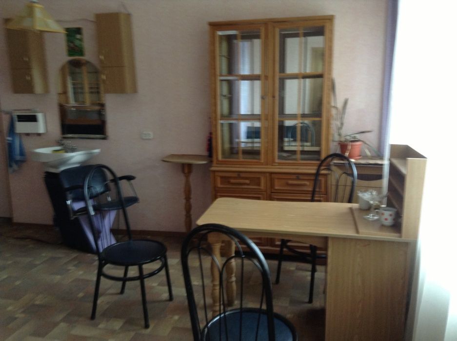 Продам недорого мебель для салона (мойка, место модельера и маникюра)