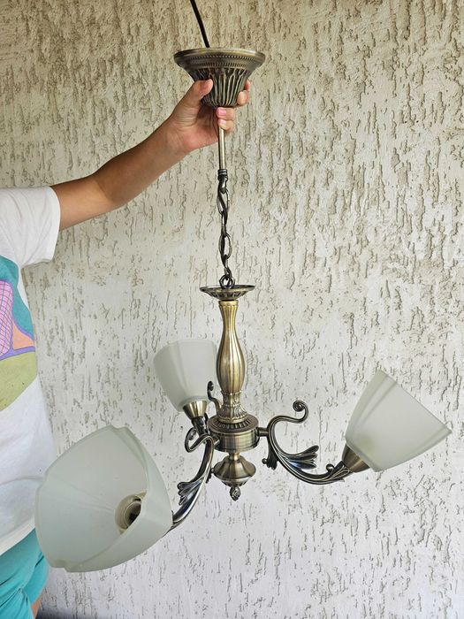 Люстра класична. Нова
