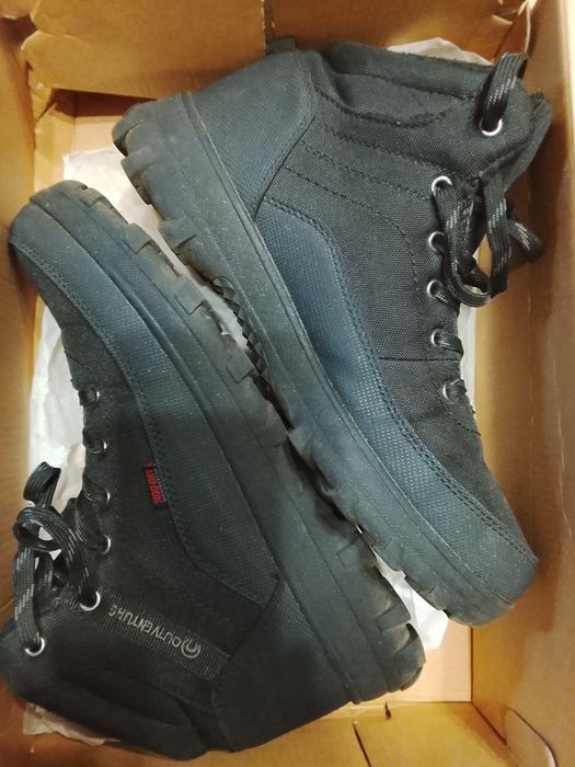 Ботинки зимние черные