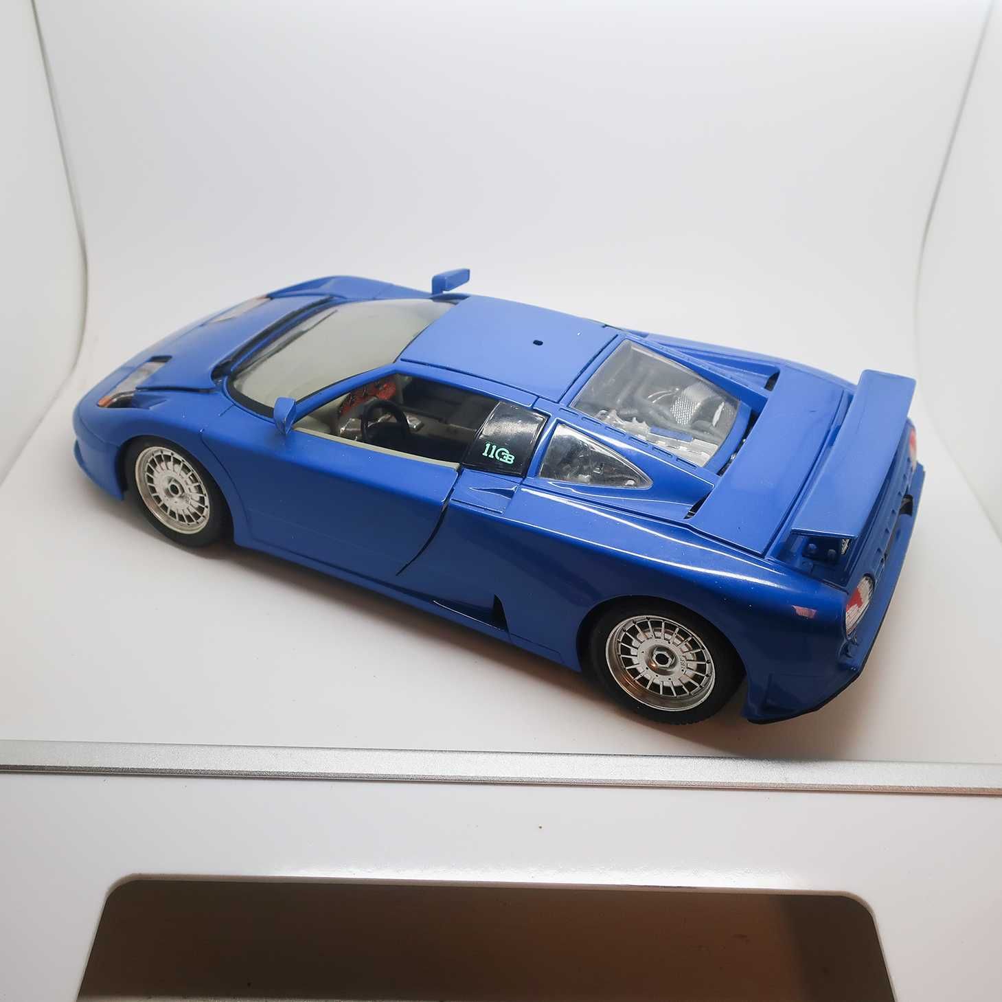 Bugatti EB110 91 Bburago 1/18 Made in Italy