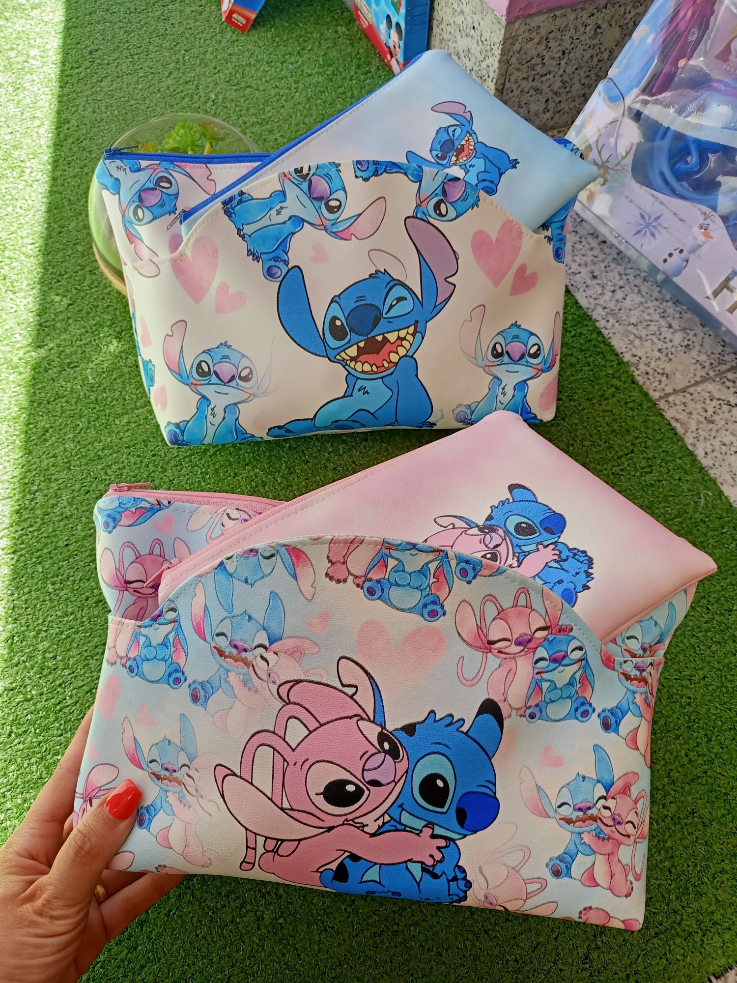 Conjunto Bolsa nécessaire Stitch