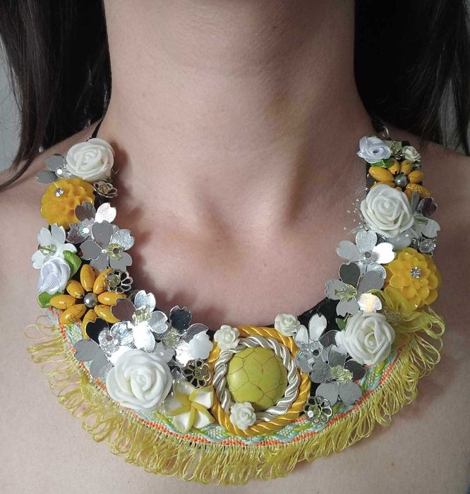 CLR_002 | Colar do Tipo Gargantilha | Feito à Mão