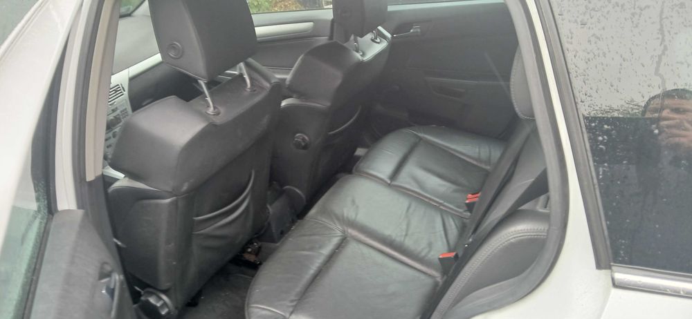 Opel Astra h kombi fotele skóra kubełki Recaro podgrzewane