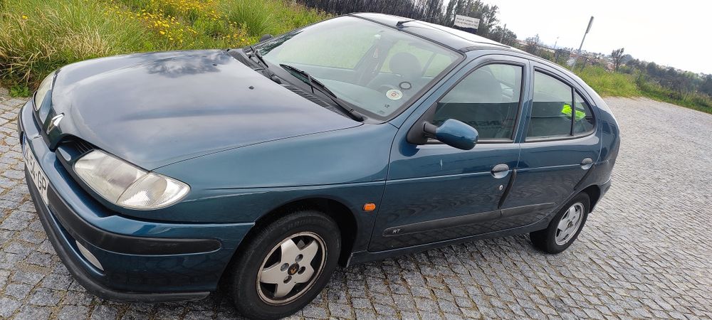 Vende esse Megane doc tudo ok inspeção até 2026