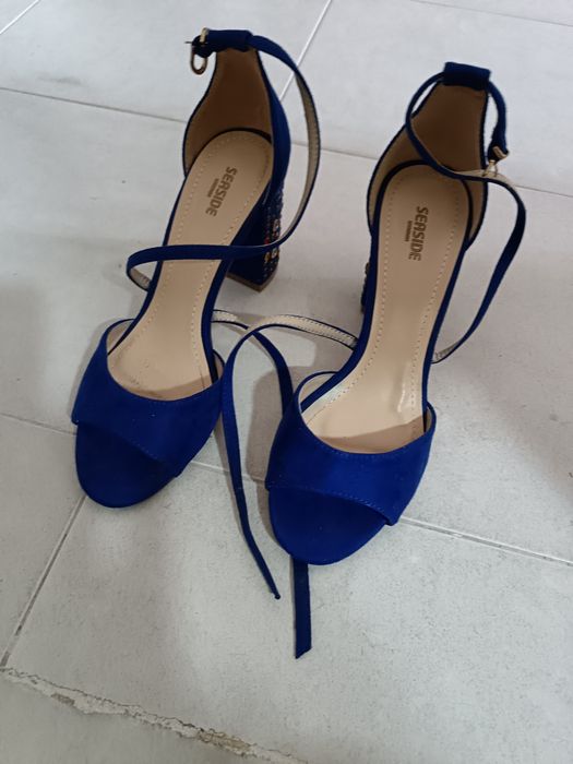 Sandálias tamanho 36  em azulão