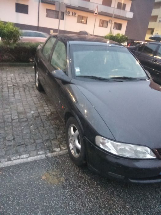 Vendo Opel Vectra 1. 700 cd
