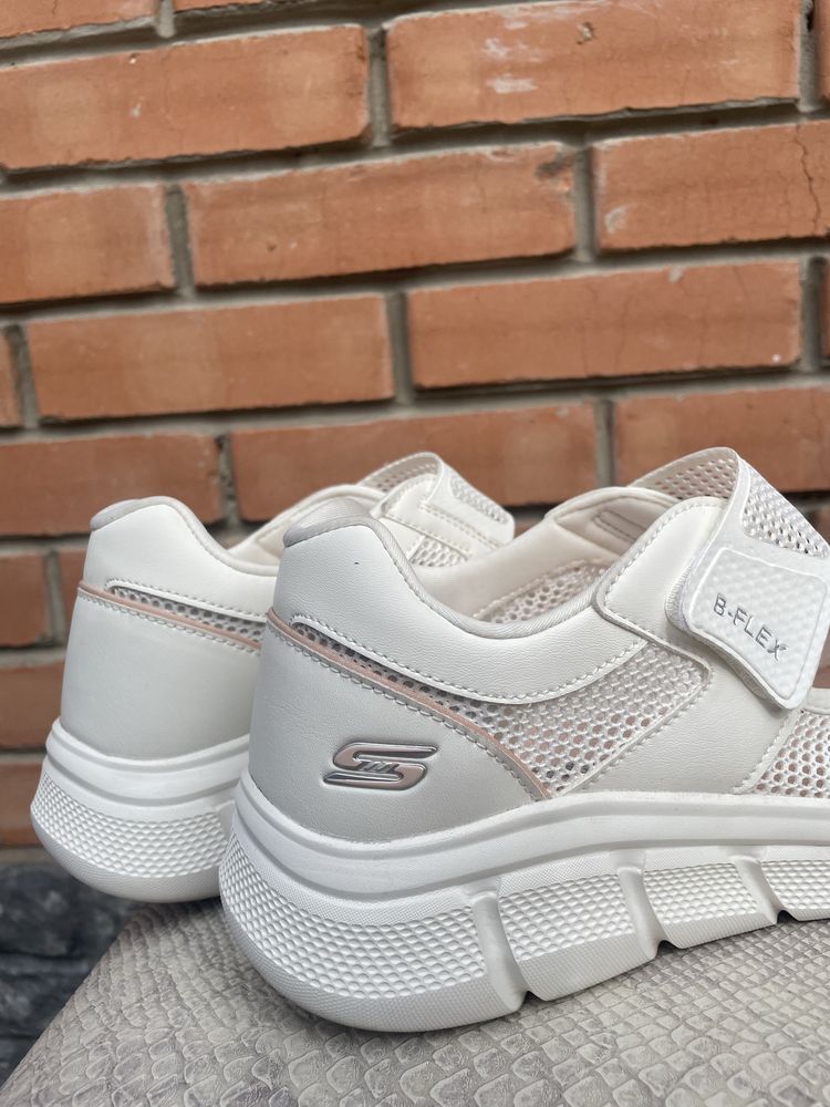 Жіночі кросівки Skechers Bobs B Flex розмір 41, 28 см Білі