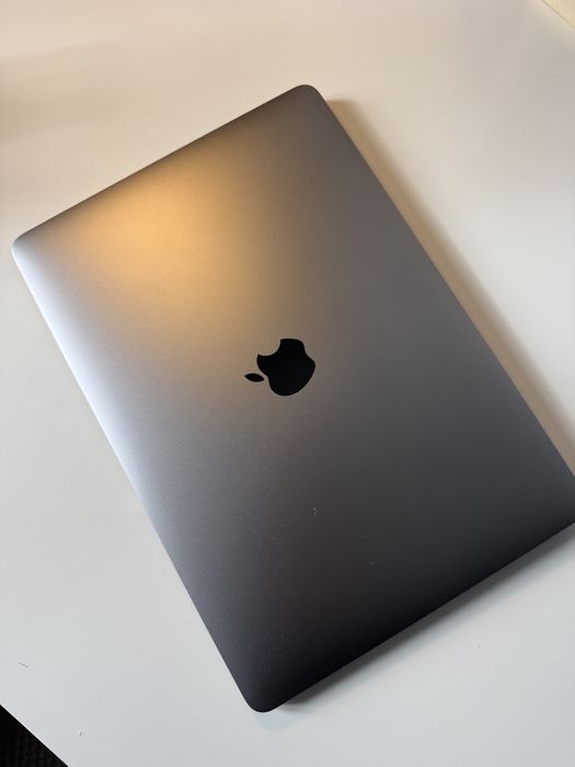 MacBook Air M1 8GB Ram 256 SSD