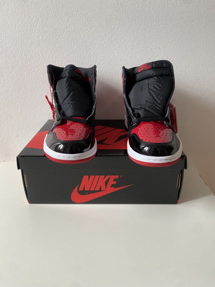 Air Jordan 1 High Patent Bred