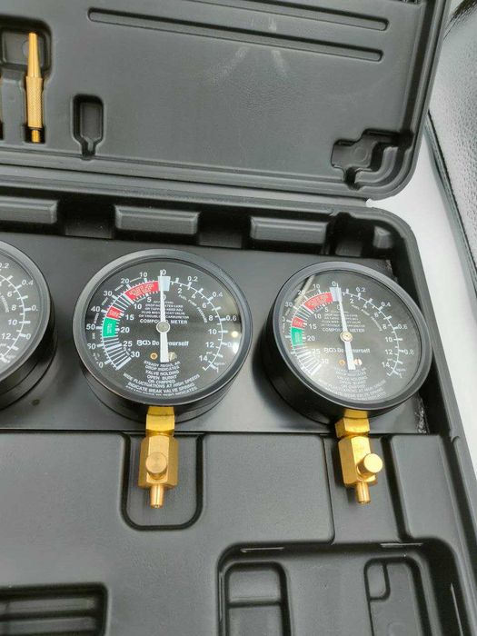 BGS Diy 962670 Tester do synchronizacji gaźników z 4 zegarami EB45