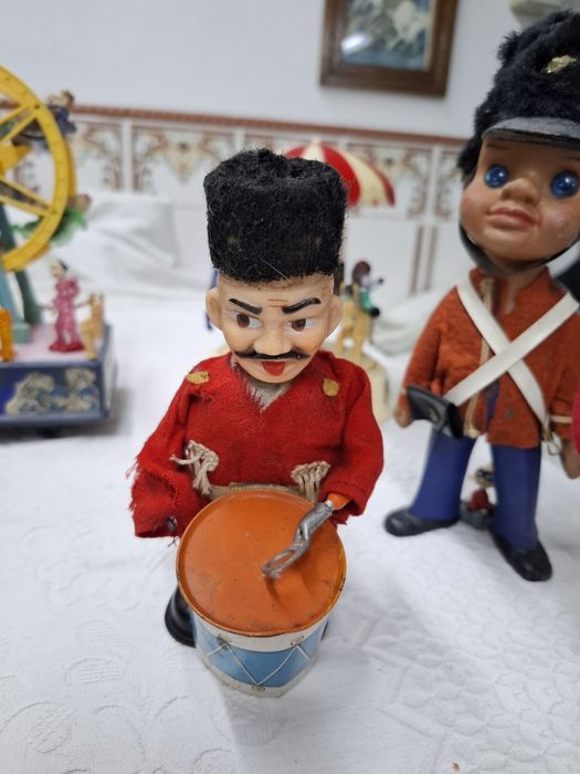 Conjunto de peças antigas