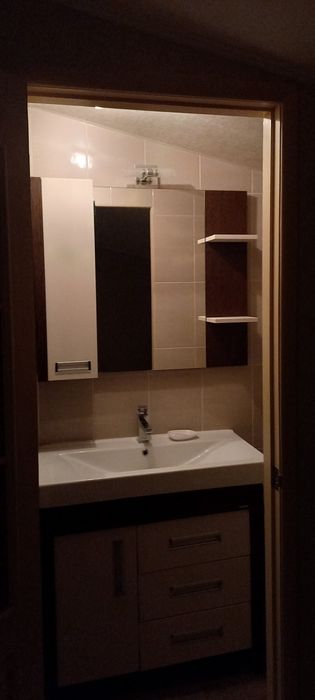 Продам мебель для ванной комнаты, тумба и зеркало