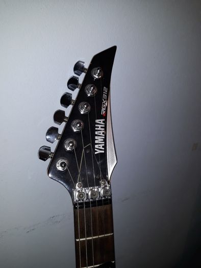 Gitara Yamaha RGX 312 + wzmacniacz PEAVEY model  Wy