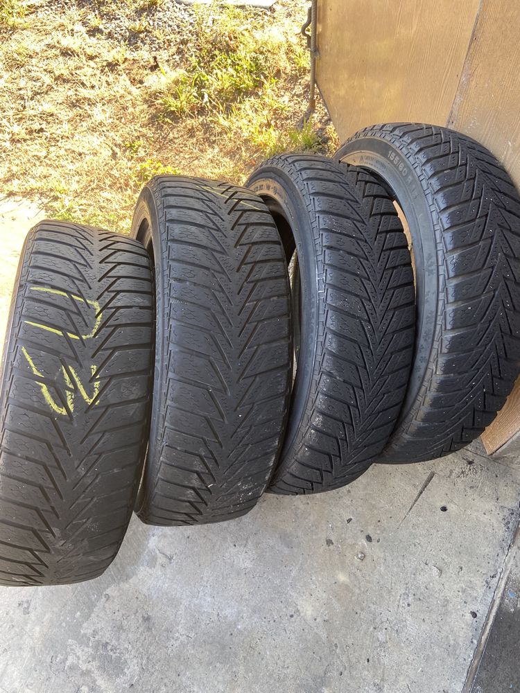 Продам комплект  шин резина Continental на Smart 155/60/R15;175/55R15