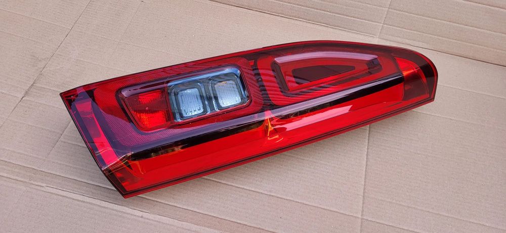 LAMPA TYL PARTNER BERLINGO III IV KOMPLET 9820555080 9819649280