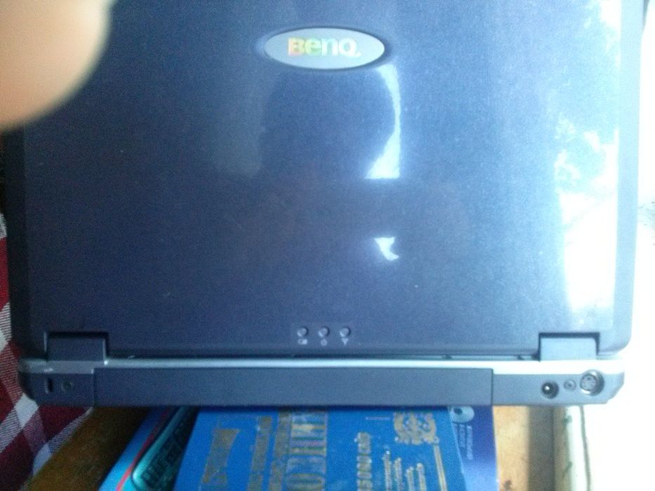 НОУТБУК BENQ model DN2100 оперативка 1гб.
