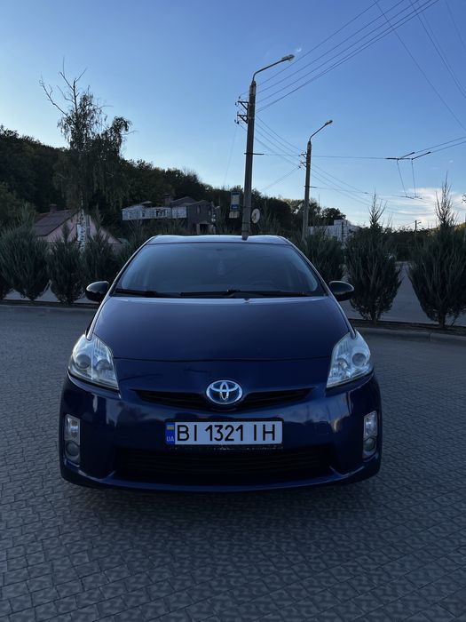Toyota prius 1.8 гібрид