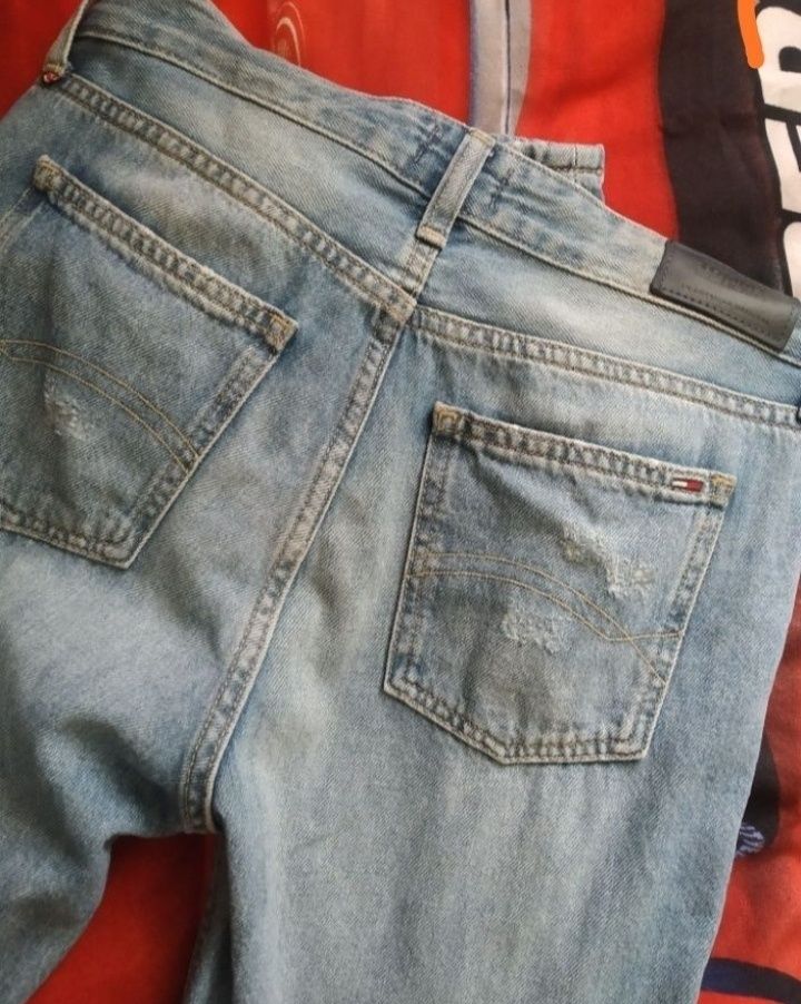 Новые  джинсы Tommy Hilfiger 27 р