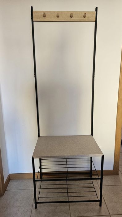 Bengaleiro e móvel de hall