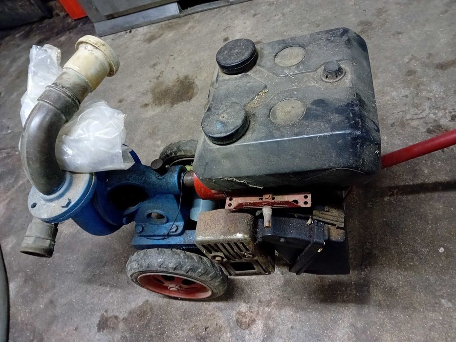 Moto bomba gasolina c/ carrinho