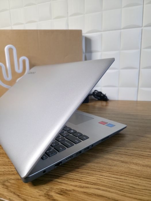 Игровой ноутбук Lenovo 15.6" — Radeon R7, ОЗУ 8GB, SSD+HDD
