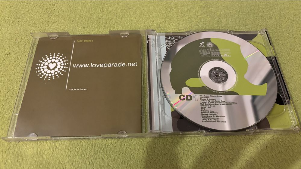 The loveparade compilation 2001 - join the love parade republic 2cd
