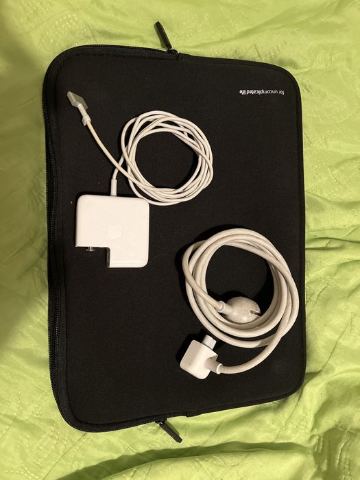 MacBook Air 13.3” 2017 - i5 / 8GB RAM / 1TB NVMe / Bateria nova