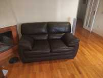 2 sofás em couro -2 e 3 lugares bom preço