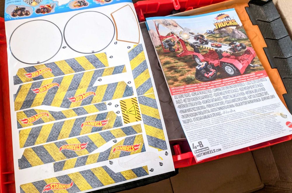 Hot Wheels Monster Trucks Down Hill Race & Go