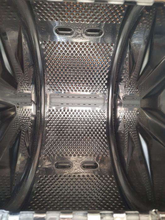 Бак стиральной машины Indesit с вертикальной загрузкой