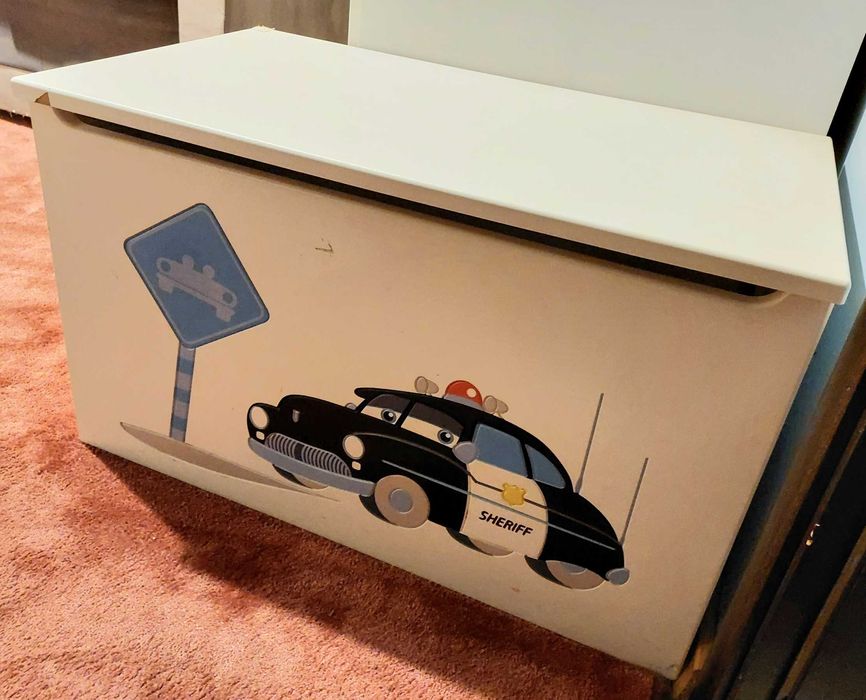 Zestaw mebli dziecięcych firmy MEBLIK kolekcja CARS