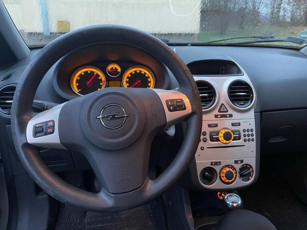 Sprzedam Opel Corsa D 2007- benzyna, 191 850km