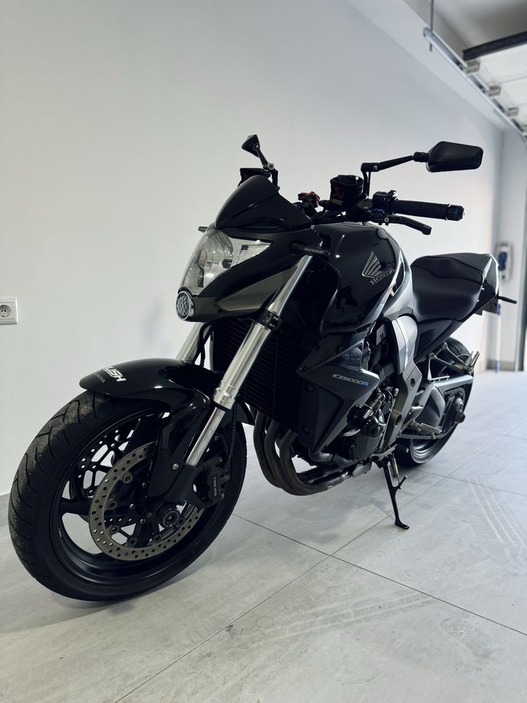 Honda cb1000r 2009 | 36000km | akrapovic + Muitos extras | Excelente