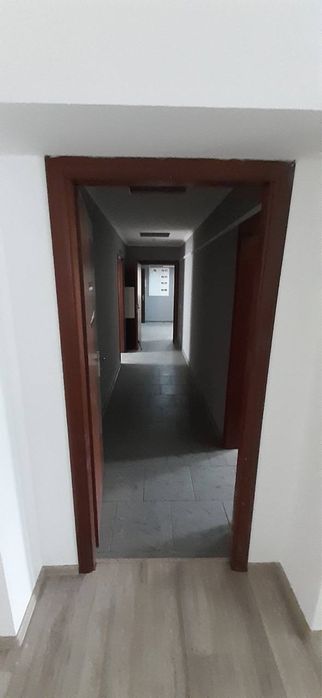 Здається офісне приміщення (цілий поверх) на повулку Цегельному