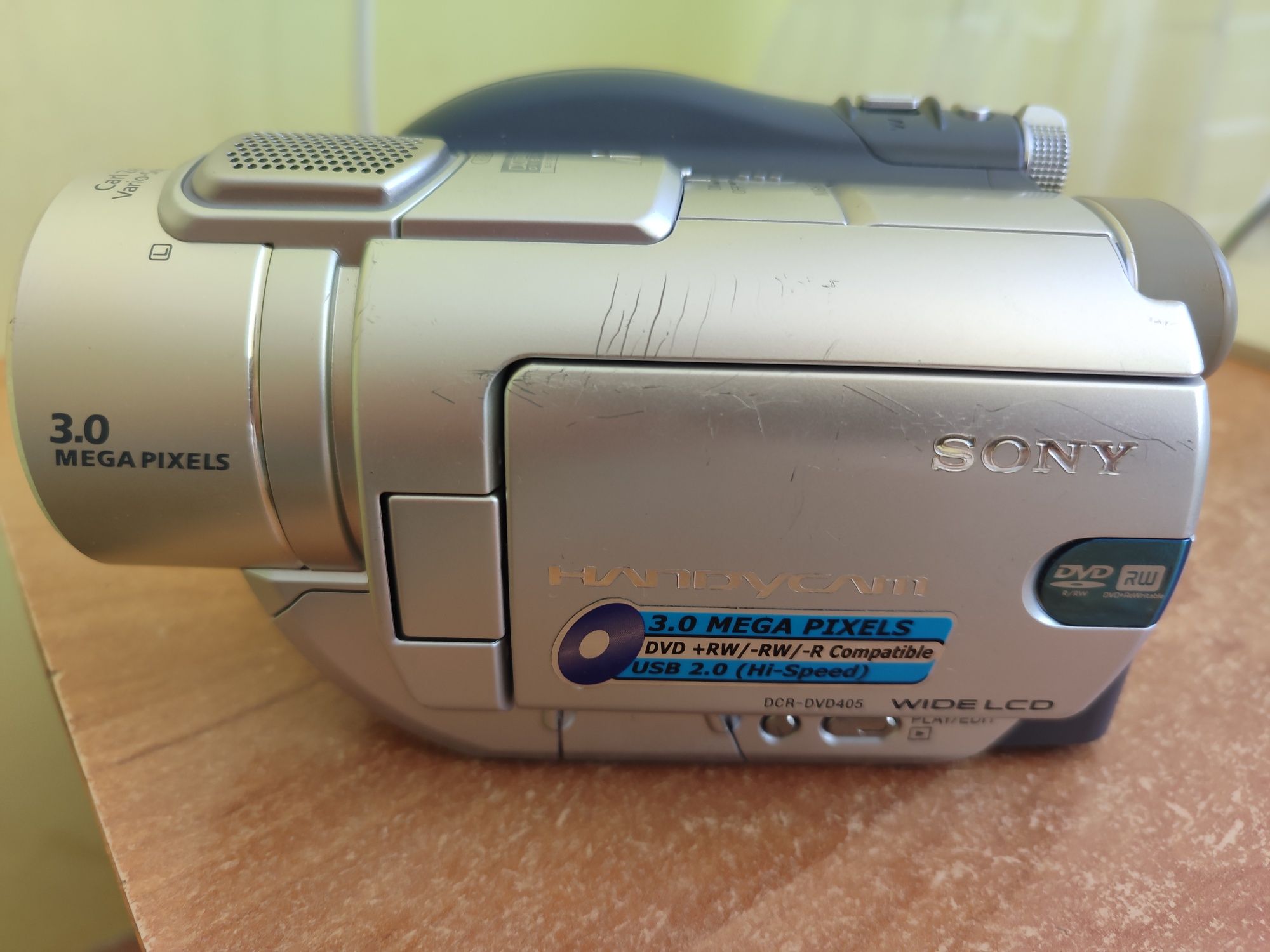 Продам відеокамеру SONY DCR-DVD405E