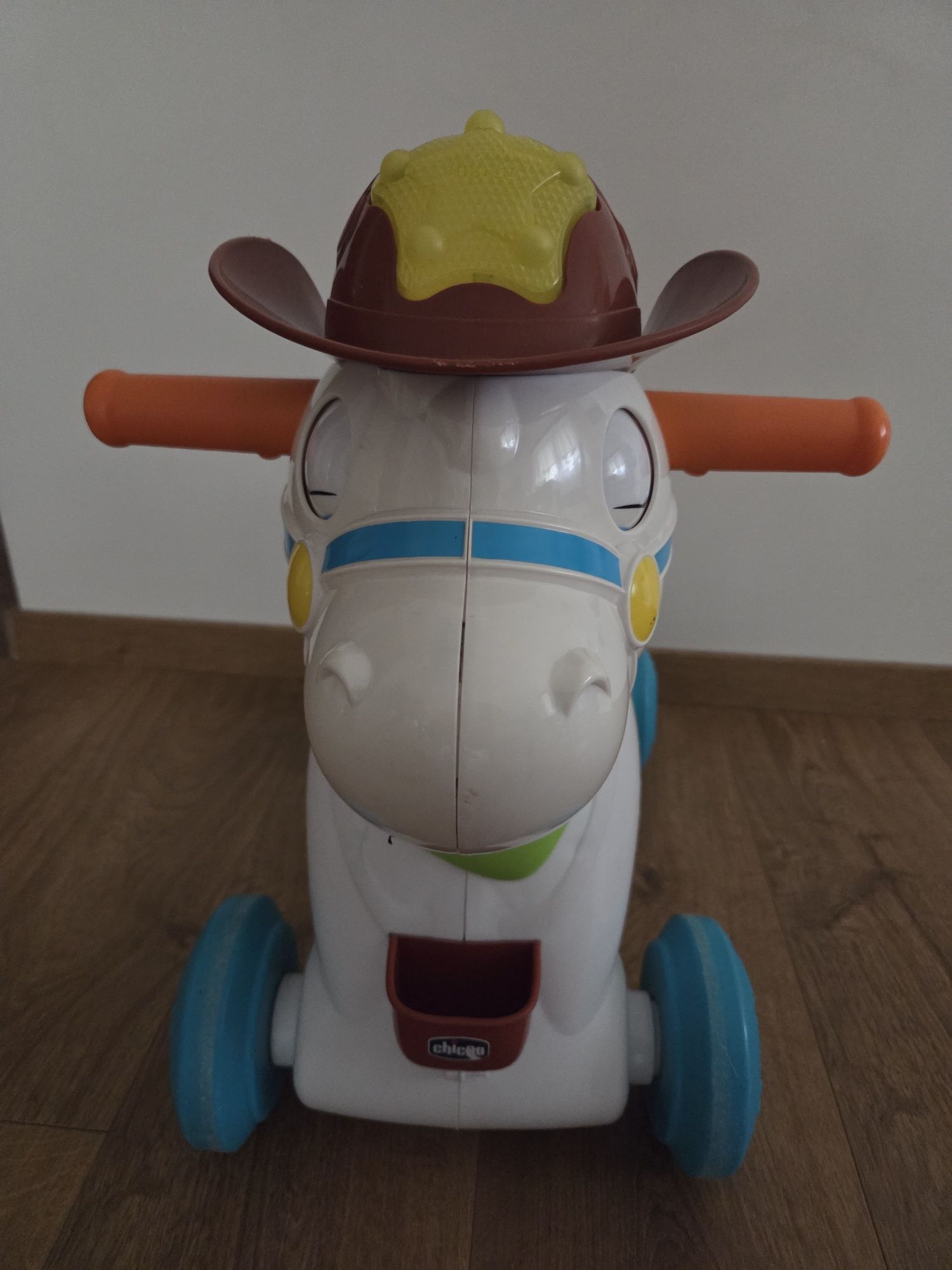CHICCO Interaktywny konik RODEO