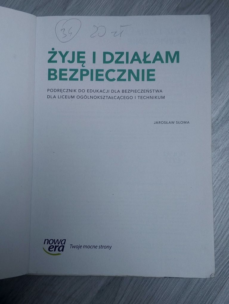 Książki do edb 1 lo/technikum żyje i działam bezpiecznie