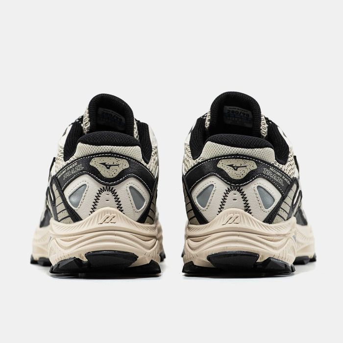Кросівки Mizuno Racer Trail Beige/Blck premium