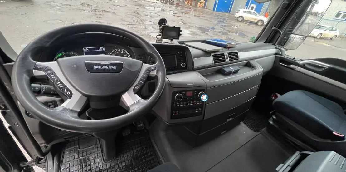 Тягач MAN 18.440 2013