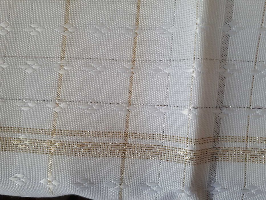 duży nowy obrus biały 135/180 cm