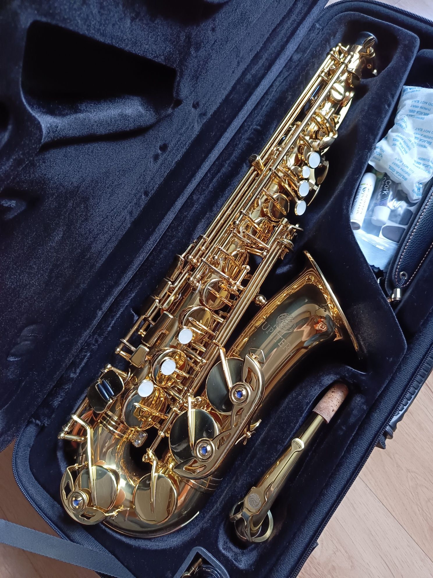 Saksofon altowy Jupiter JAS 700Q