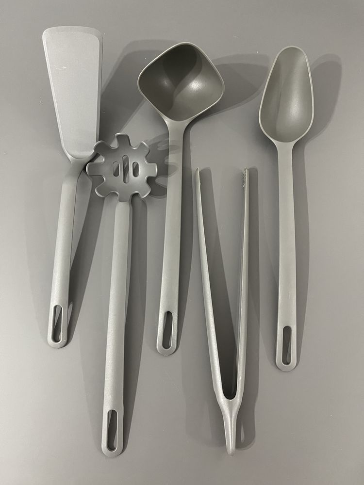 Zestaw narzędzi i noży kuchennych IKEA Fiskars