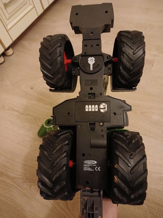 Продам трактор Jamara Fendt 1050 1:16