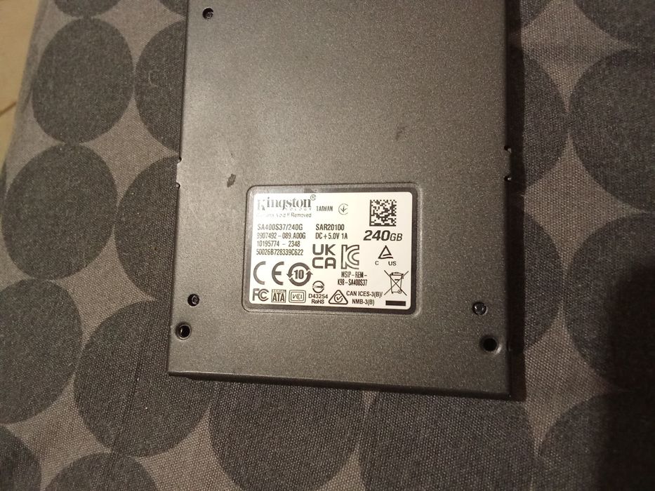 Продам SSD Kingston 240GB