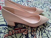 Buty eleganckie r.40,5na obcasie 5 cm nude