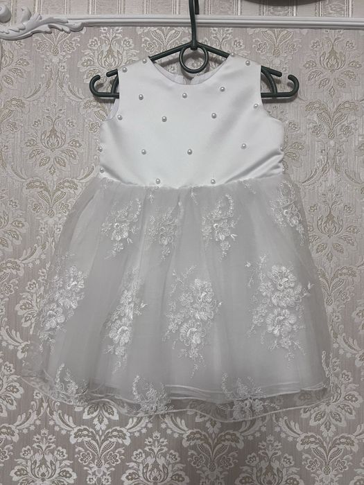 Плаття сніжинки 92-98 400 грн нове продаю