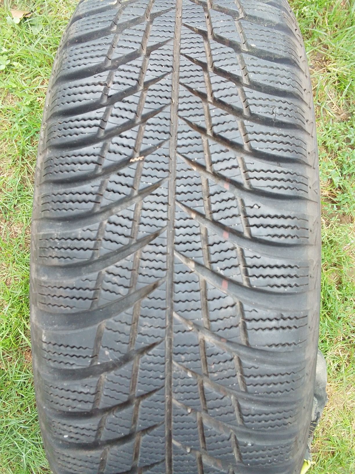 Opona zimowa 185/65r15 BRIDGESTONE