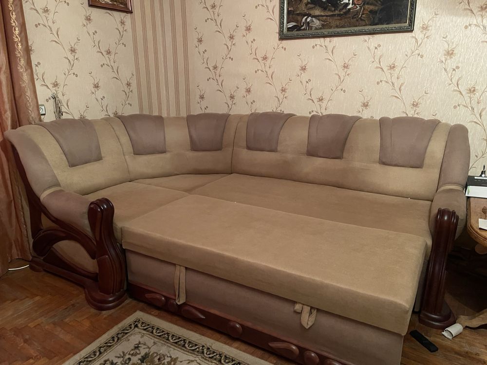 Продам диван в гарному стані