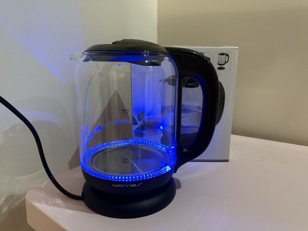 Nowy czajnik bezprzewodowy Led Waves wassekocher 2200W 1.7l